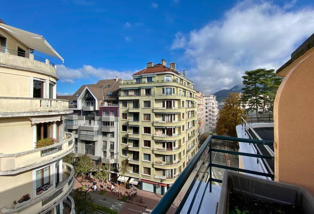 Apartament Toit-Terrasse Traversant Plein Centre 100M Du Lac Annecy Zewnętrze zdjęcie