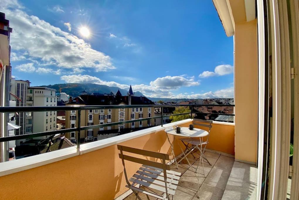 Apartament Toit-Terrasse Traversant Plein Centre 100M Du Lac Annecy Zewnętrze zdjęcie